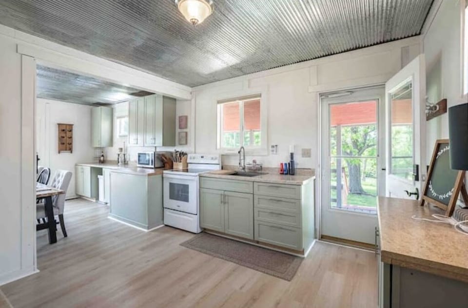 Kitchen. 