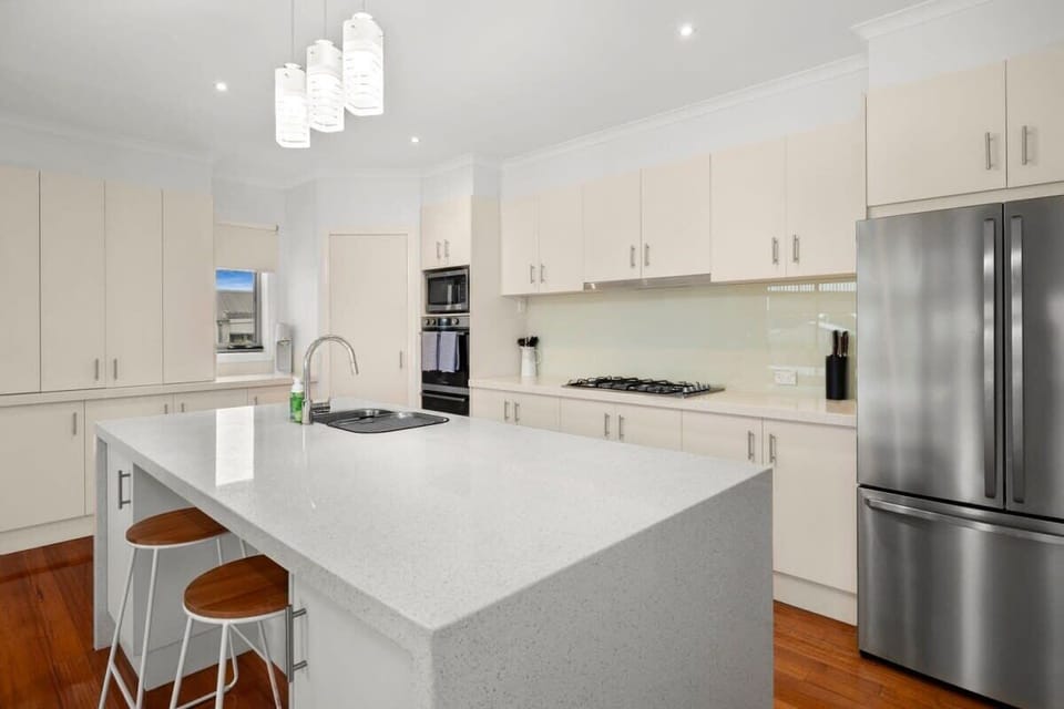 Well-equipped kitchen for cooking up a storm