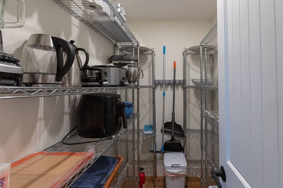 Additional appliances to make meal time a breeze. 