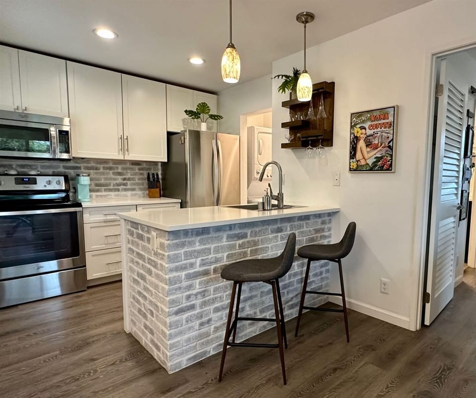 Updated kitchen with washer/dryer in closet