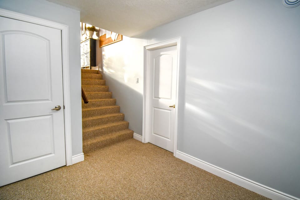 Stairs to lower level 