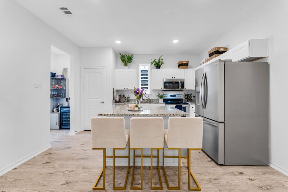 Fully Stocked Kitchen