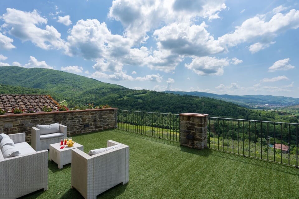 Amenities, Autumn, Building Exterior, Garden, Spring, Summer