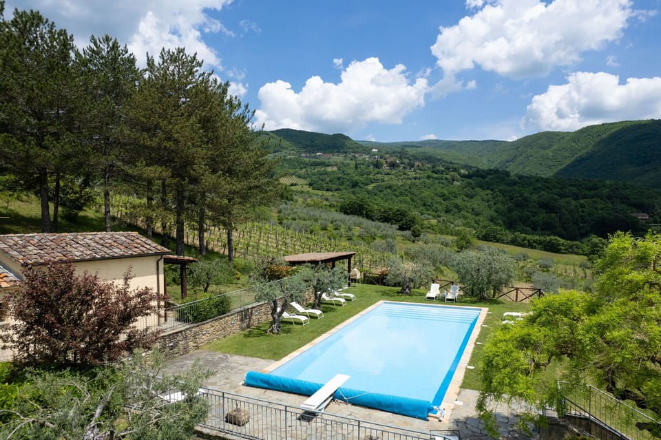 Amenities, Autumn, Building Exterior, Garden, Pool, Spring, Summer