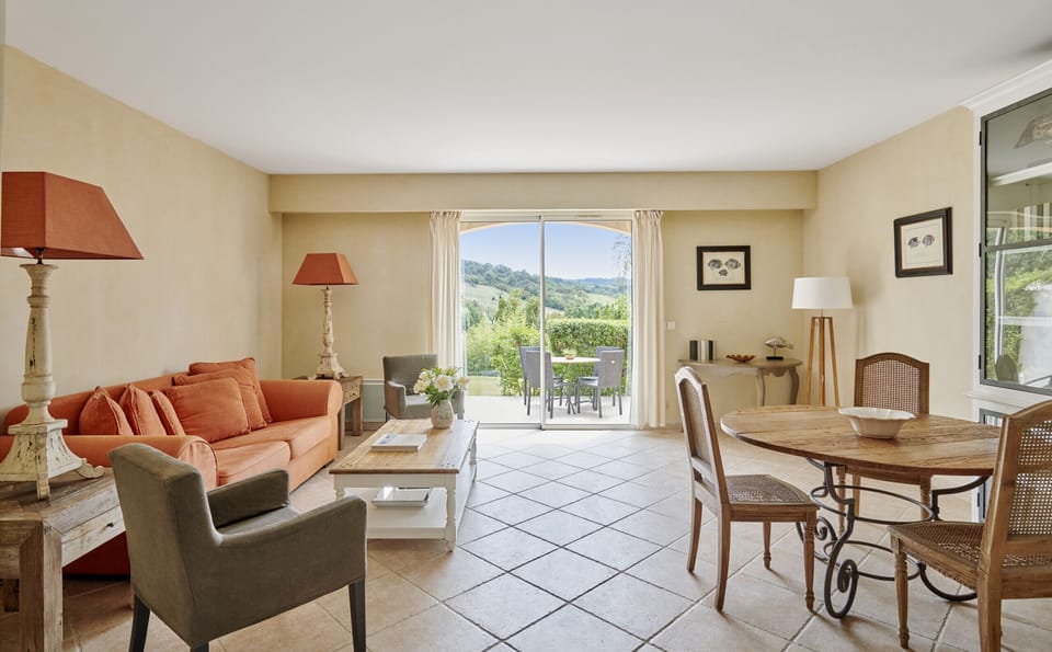 Living room for families to rent in Saint Tropez