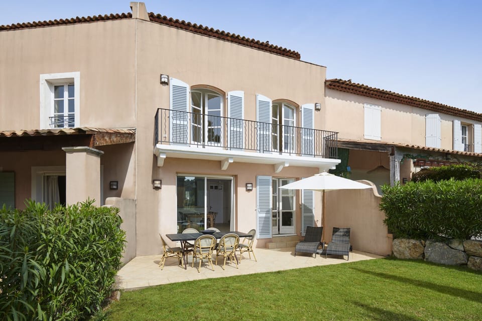 Garden for families to rent in Saint Tropez