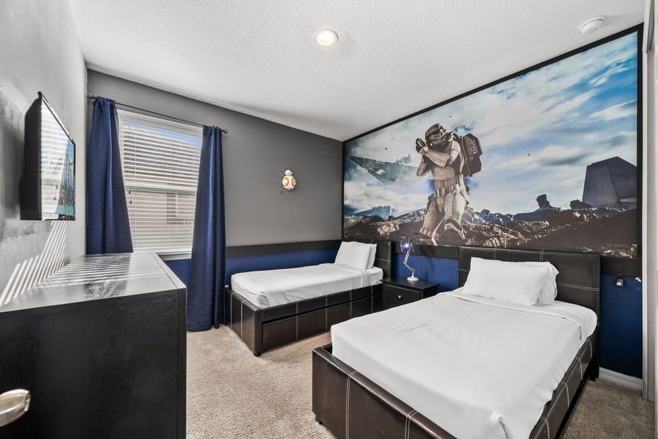 Bedroom 5 Two Single Beds - Sleep, Play & Explore the Galaxy