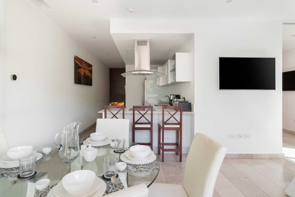 Dining Area and Kitchen