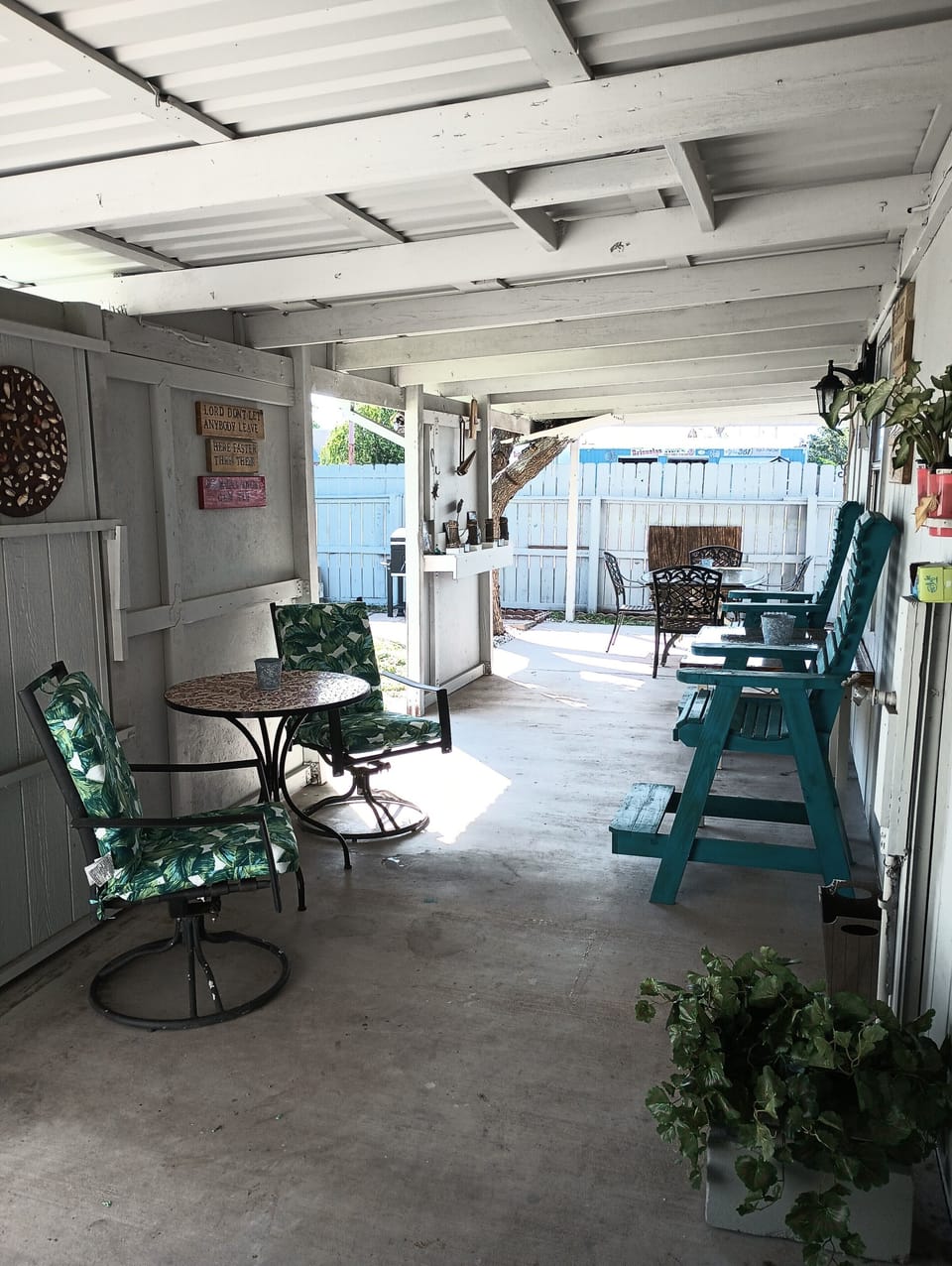 Outdoor dining