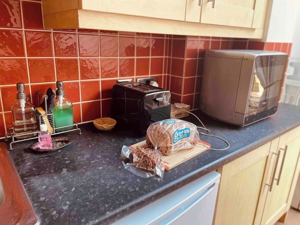 Toaster and Microwave