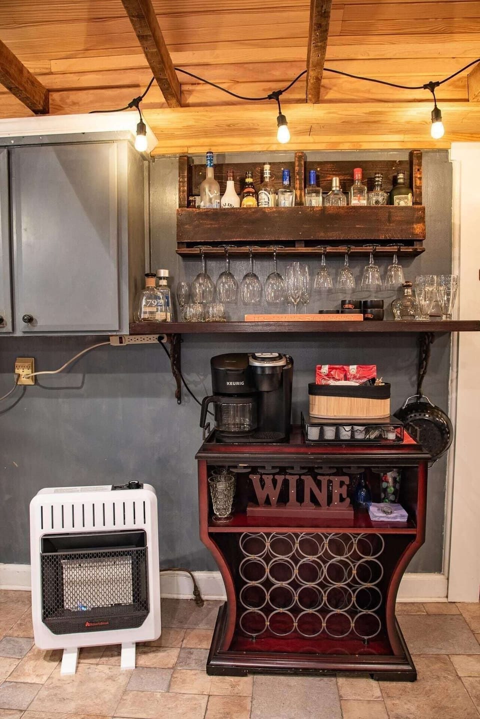 Rooster's Roost of Bells Cove (1822)