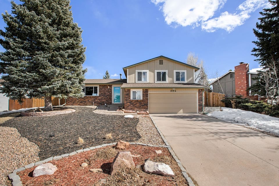 3 bedroom 3 bathroom house with finished basement and oversized 2 car garage!