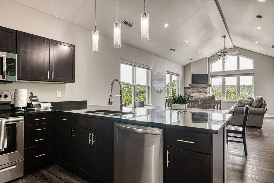 Lots of natural lighting!