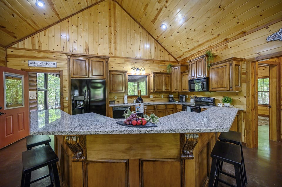 The oversized island is great to lay out snacks and provides ample counter space.