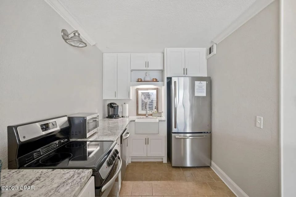 Fully stocked kitchen.