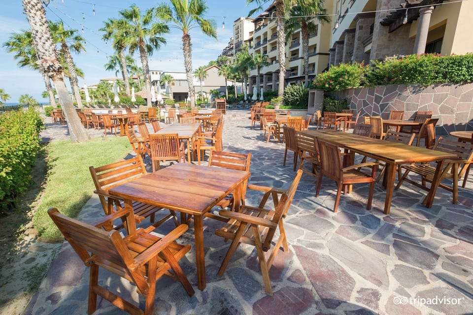Breakfast/Lunch area at one of the many restaurants