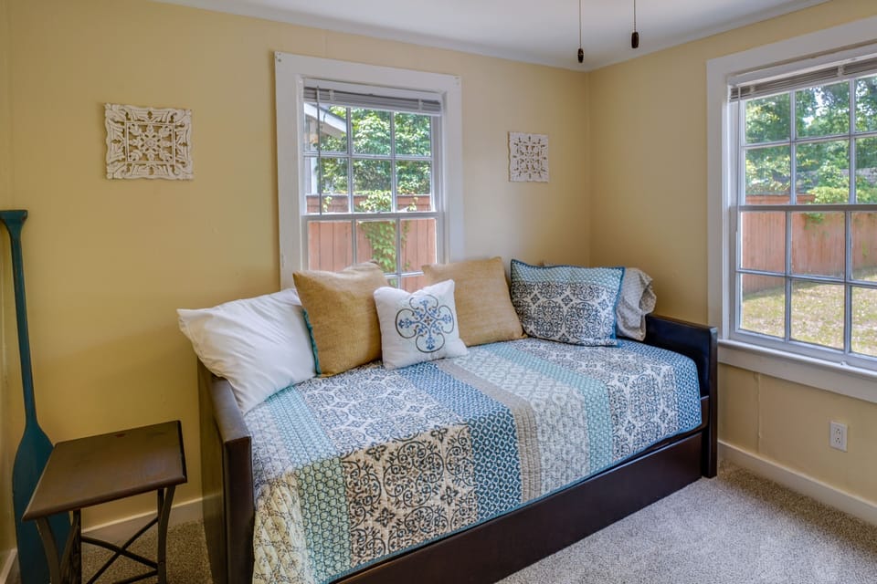 Bedroom 2 | Main Level | Twin Daybed w/ Twin Trundle