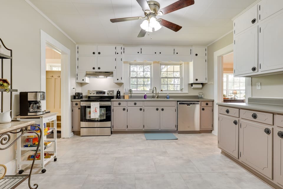 Kitchen | Coffee Bar | Cooking Basics