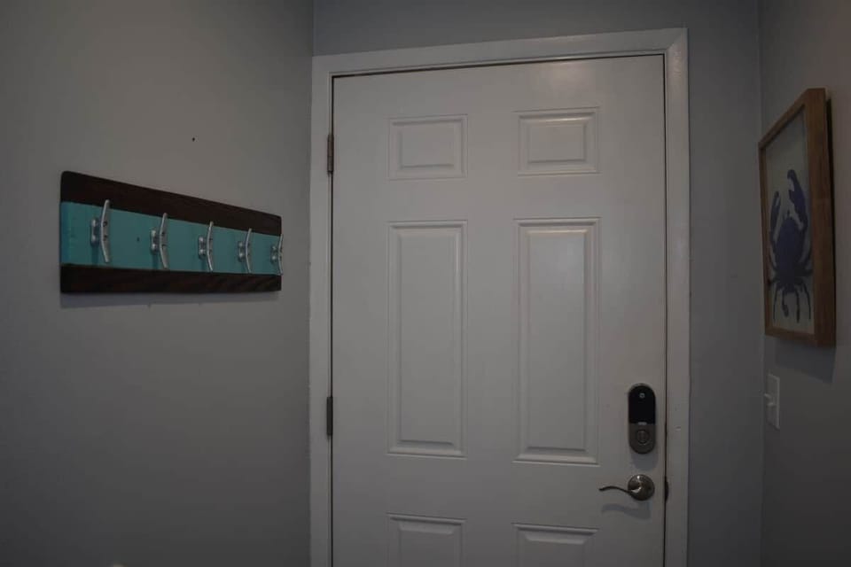 Custom made boat cleat hanger