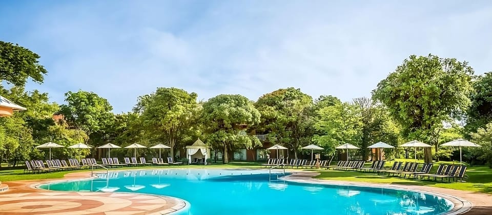 Outdoor Swimming pool