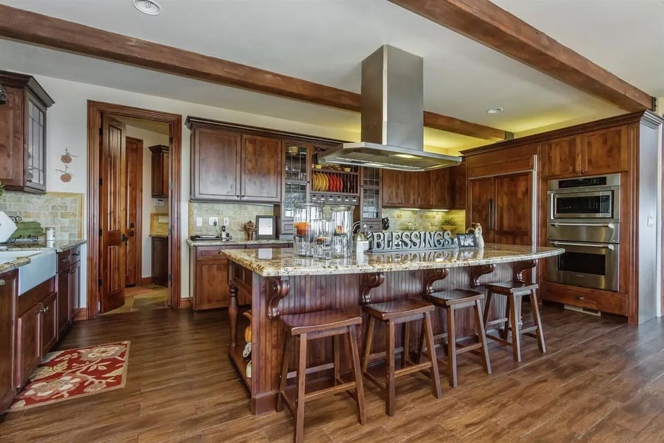 Main floor kitchen