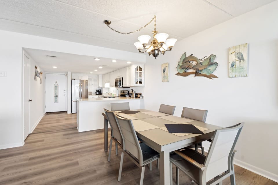 Dining area looking towards Kitchen and Front Door