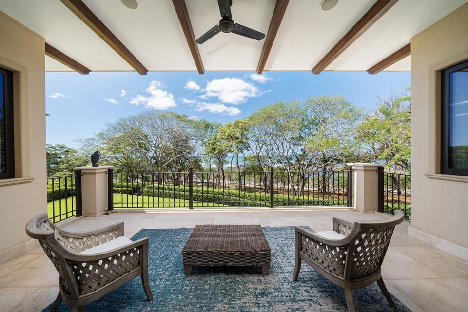 Luxury Beachfront Villa on Golf Course with Housekeeper included (Casa Serena) (969)