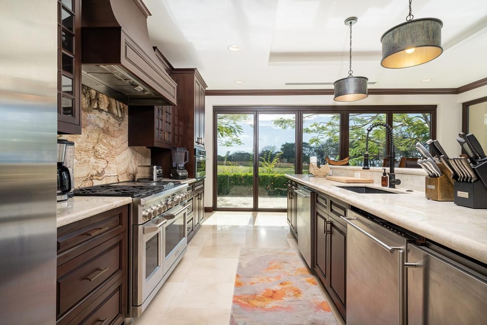 Luxury Beachfront Villa on Golf Course with Housekeeper included (Casa Serena) (984)