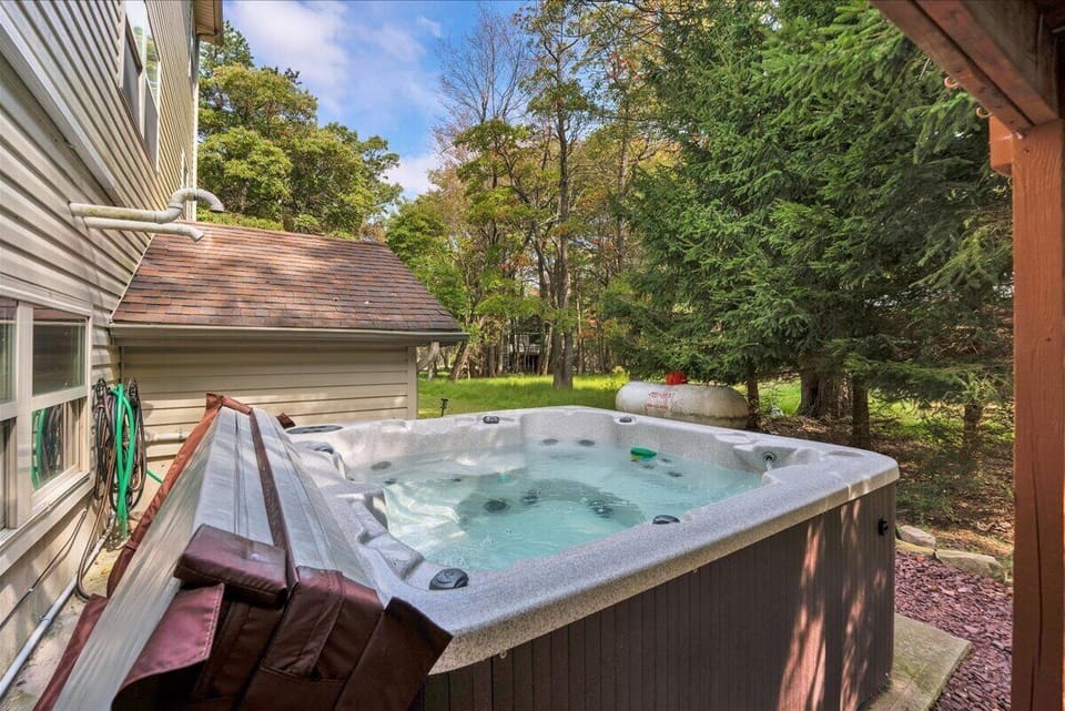 Hot tub