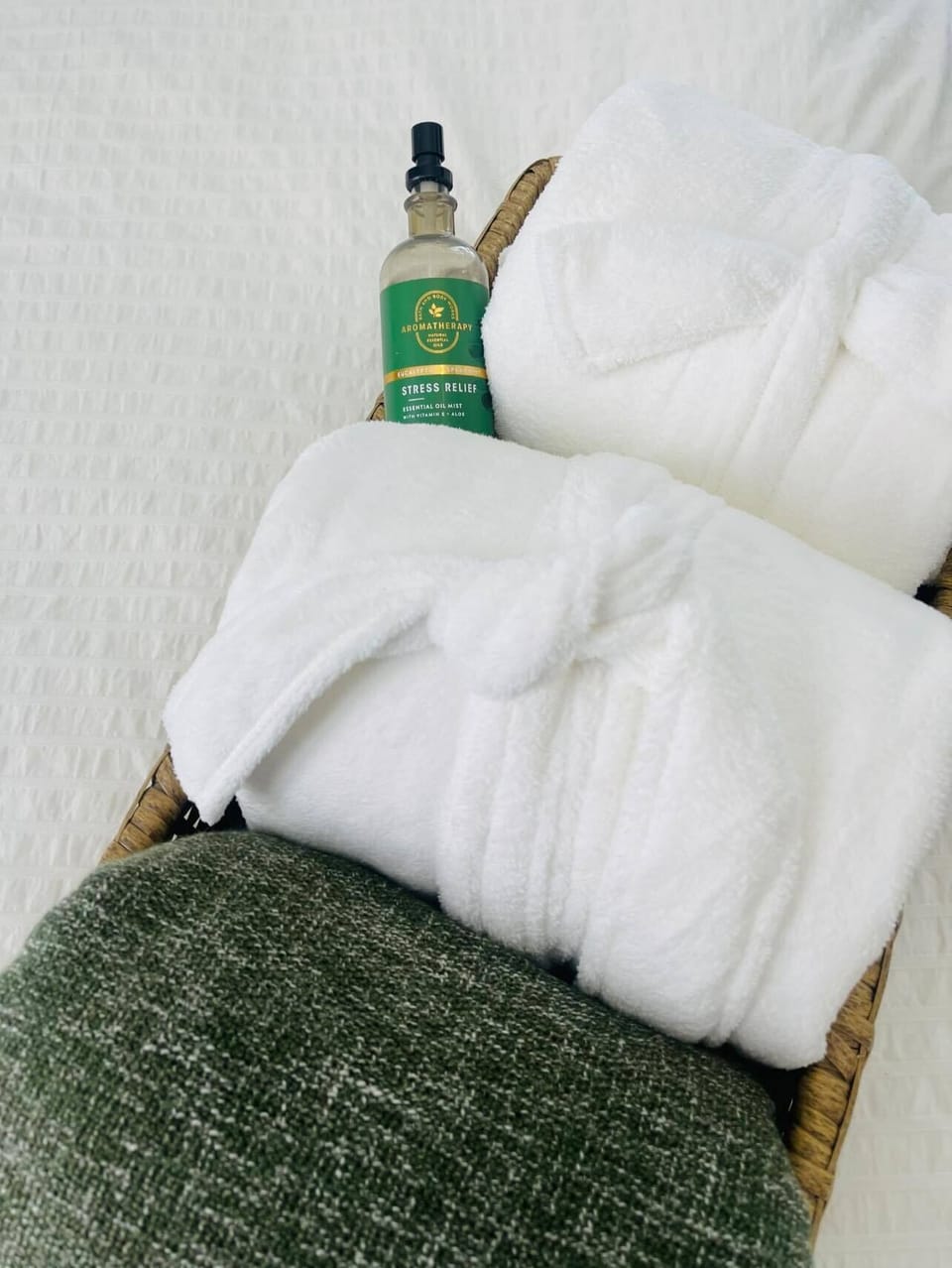 Bathroom amenities