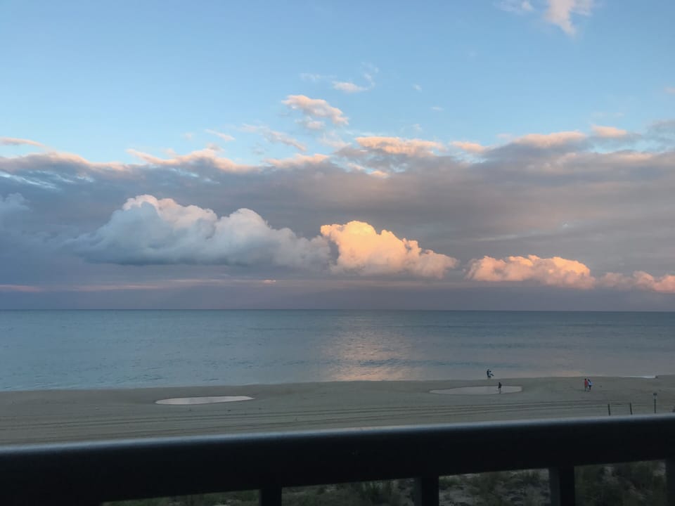 Oceanwalk 405- Balcony View