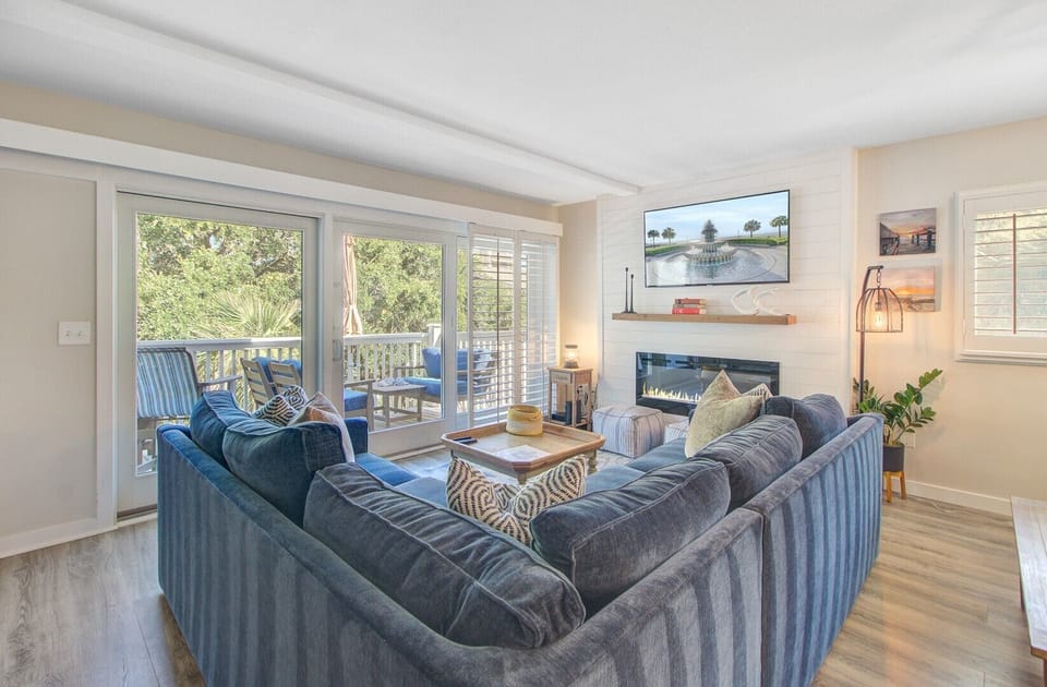 All New Living Room Furnishings 