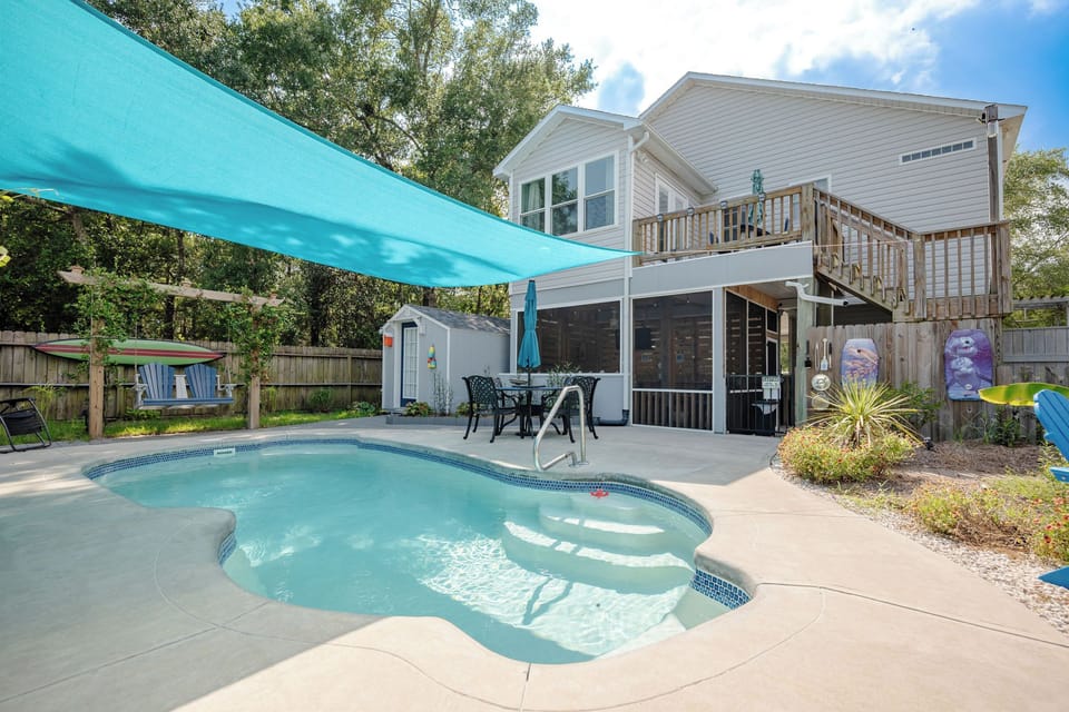 Exterior - Back / Pool Area