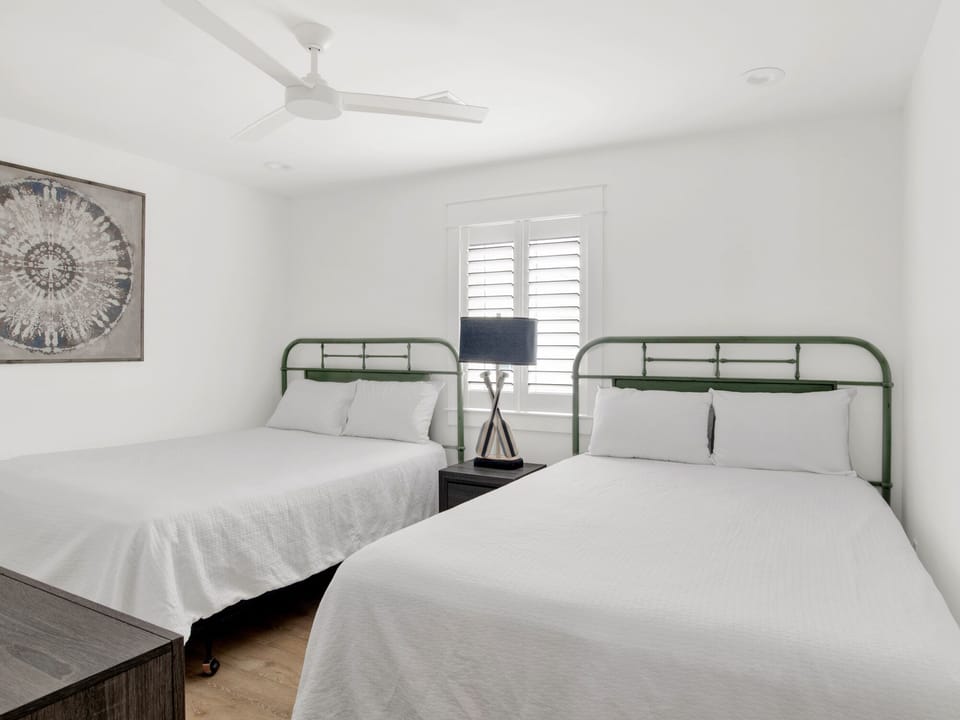 Sixth Bedroom - Two Queen Beds - Third Floor