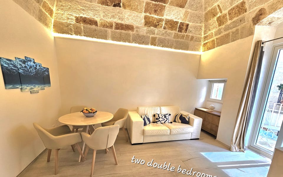 living area with balcony 