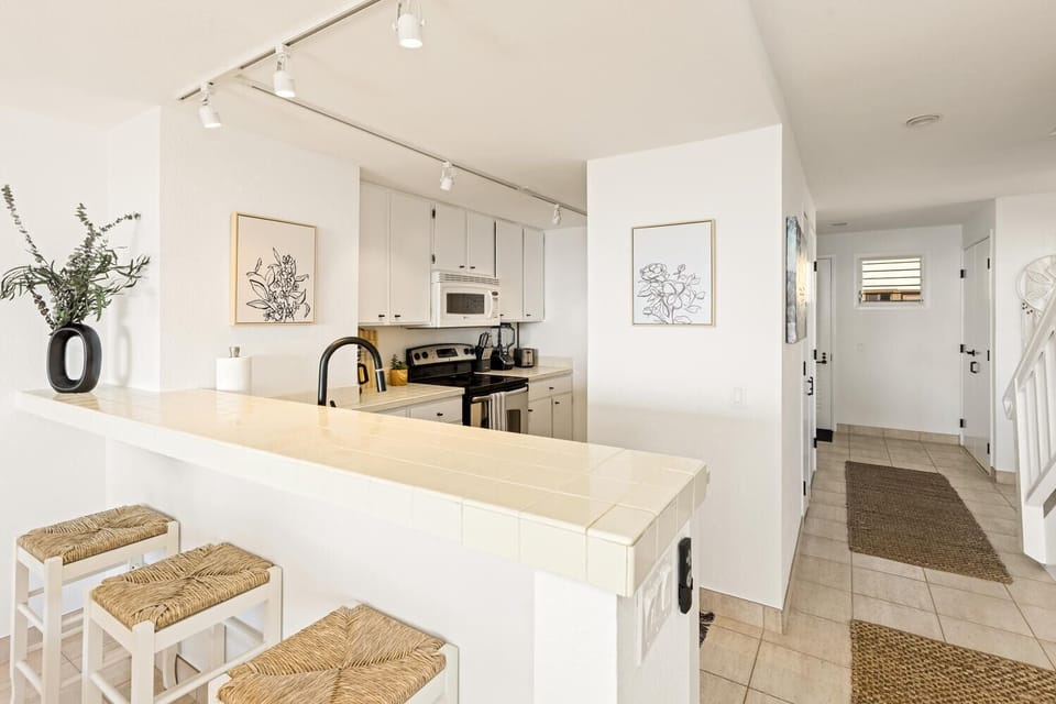 Kitchen bar