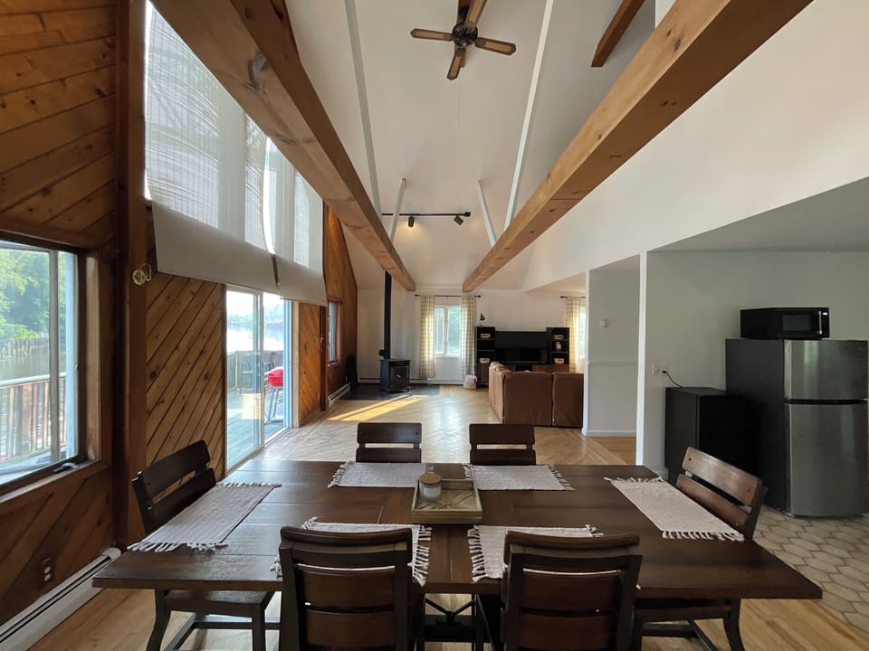 Dining table seating for 6. 
