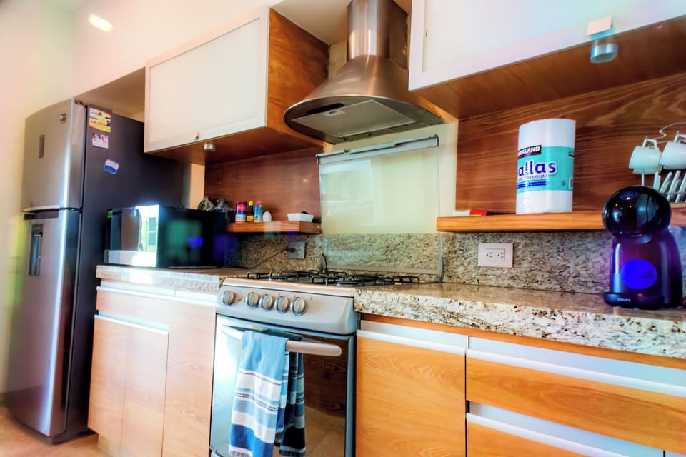 Full kitchen ready for family meals