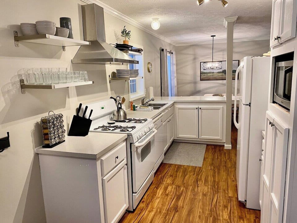 fully stocked kitchen