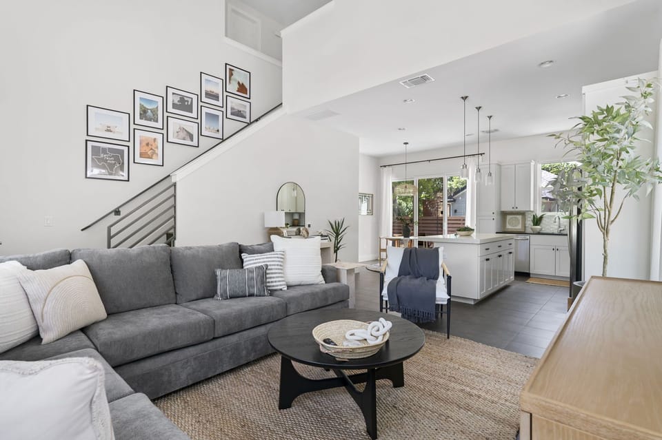 (Main floor) living room