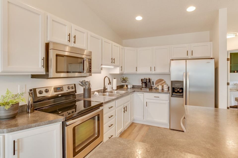 Experience convenience in our fully stocked kitchen, equipped with everything you need to whip up delicious meals during your stay.