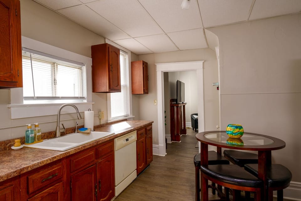 Nice open space in kitchen