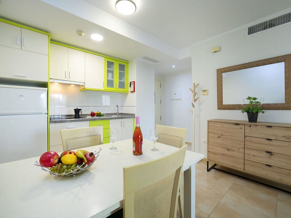 Cabinetry, Property, Furniture, Plant, Countertop, Mirror, Interior Design, Dresser, Kitchen Appliance, Window
