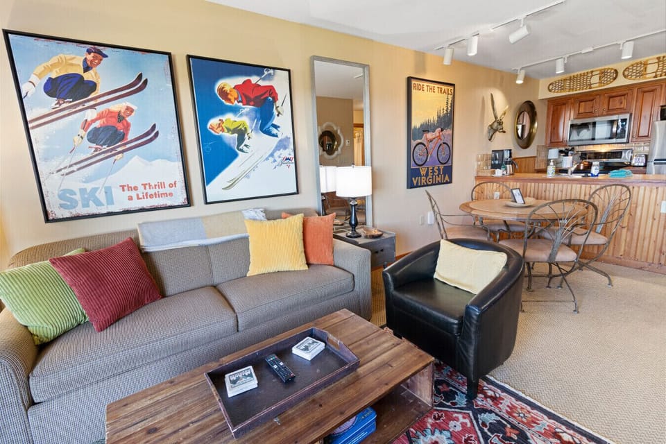 Comfort meets style in your Snowshoe getaway