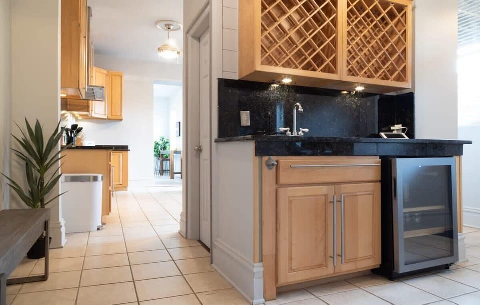 Bonus beverage station with wine storage, perfect for unwinding after a day in the city. #RelaxAndUnwind