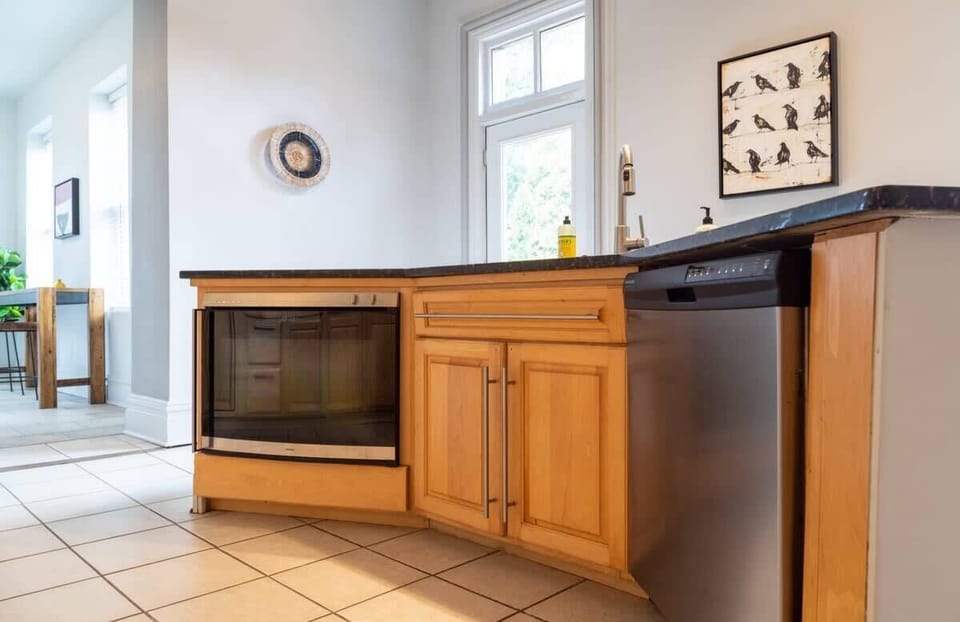 Fully equipped kitchen with modern appliances to make your stay as easy and comfortable as possible. #FullyEquipped
