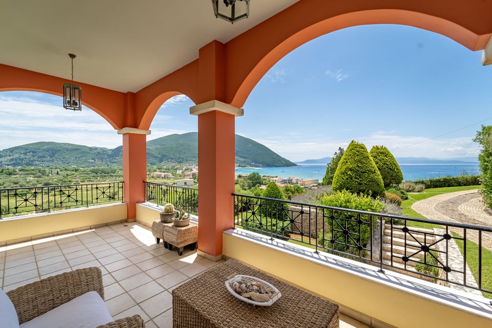 Groundfloor balcony