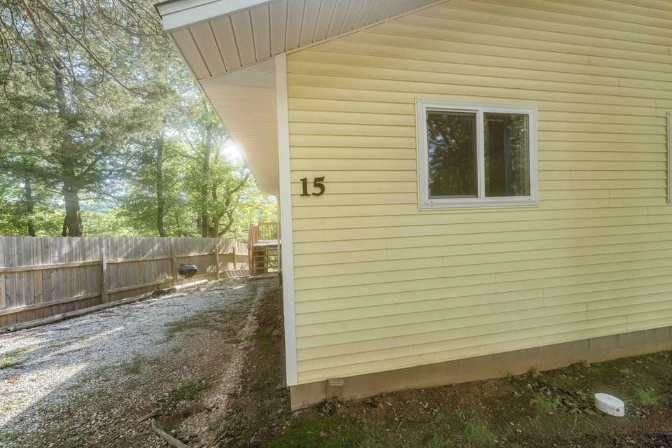 Welcome to Cabin 15 at Happy Valley Lodge!