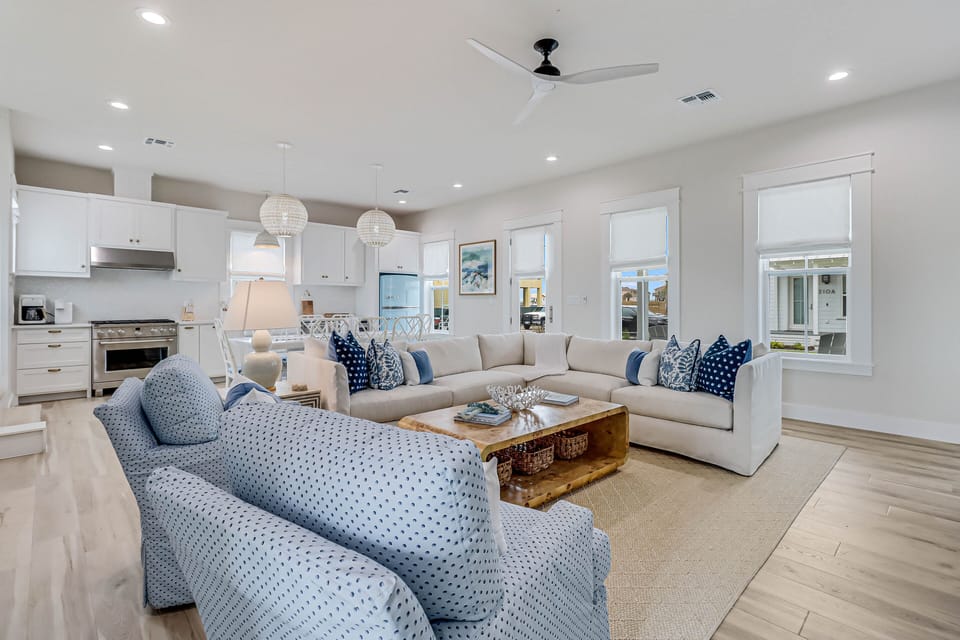 Living Area, 1st Floor