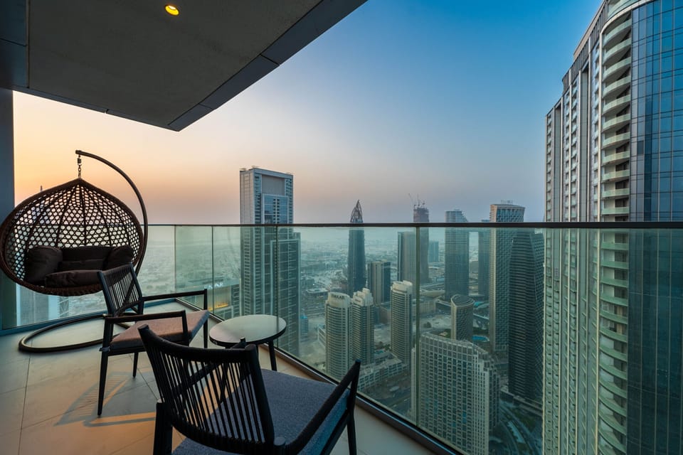 Opulent holiday rental with a large balcony and stunning Burj Khalifa views in Downtown Dubai
